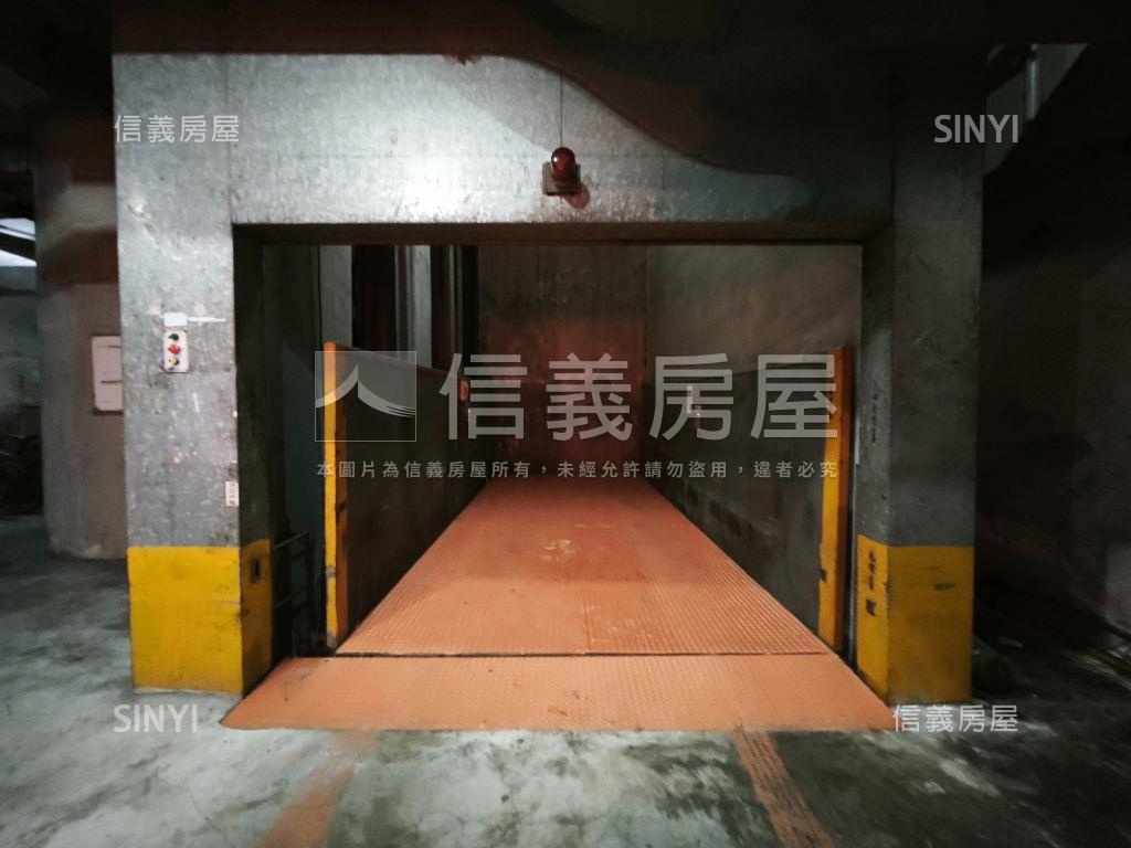 永和中正路獨立權狀車位房屋室內格局與周邊環境