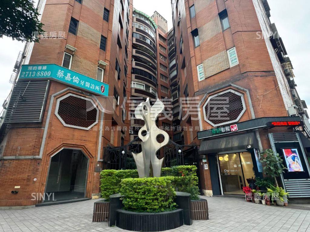 民生東稀有面寬角店房屋室內格局與周邊環境