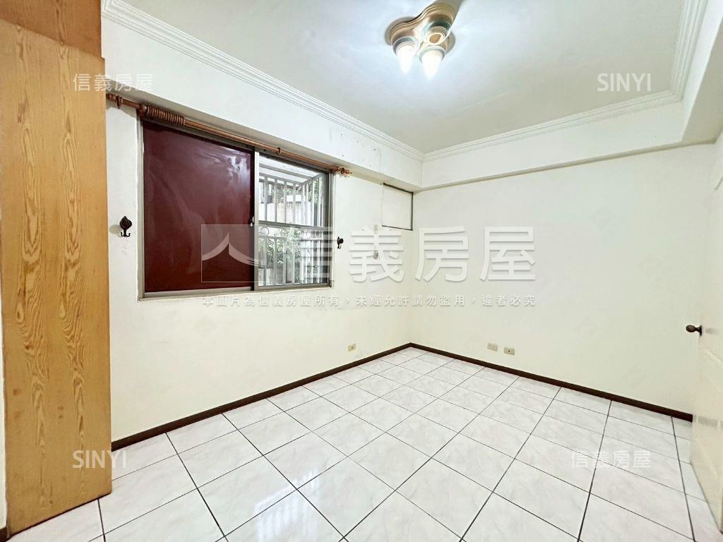 中興商圈霸氣美墅房屋室內格局與周邊環境