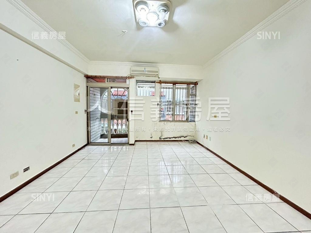 中興商圈霸氣美墅房屋室內格局與周邊環境