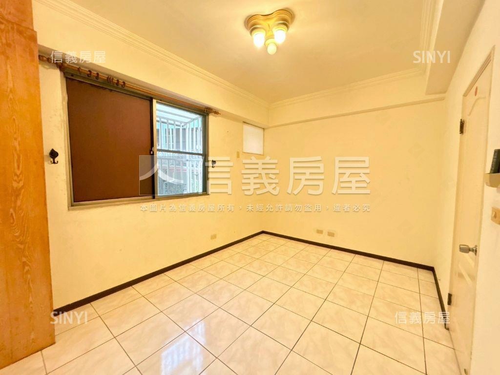 中興商圈霸氣美墅房屋室內格局與周邊環境