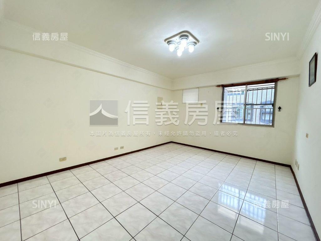 中興商圈霸氣美墅房屋室內格局與周邊環境
