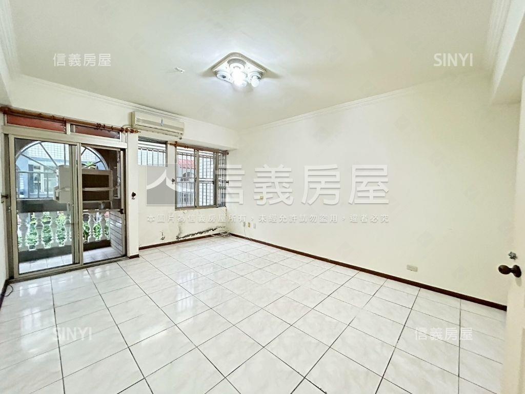 中興商圈霸氣美墅房屋室內格局與周邊環境
