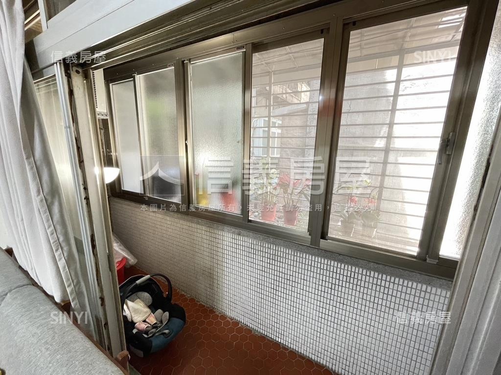 仁愛路四段靜巷電梯４房房屋室內格局與周邊環境
