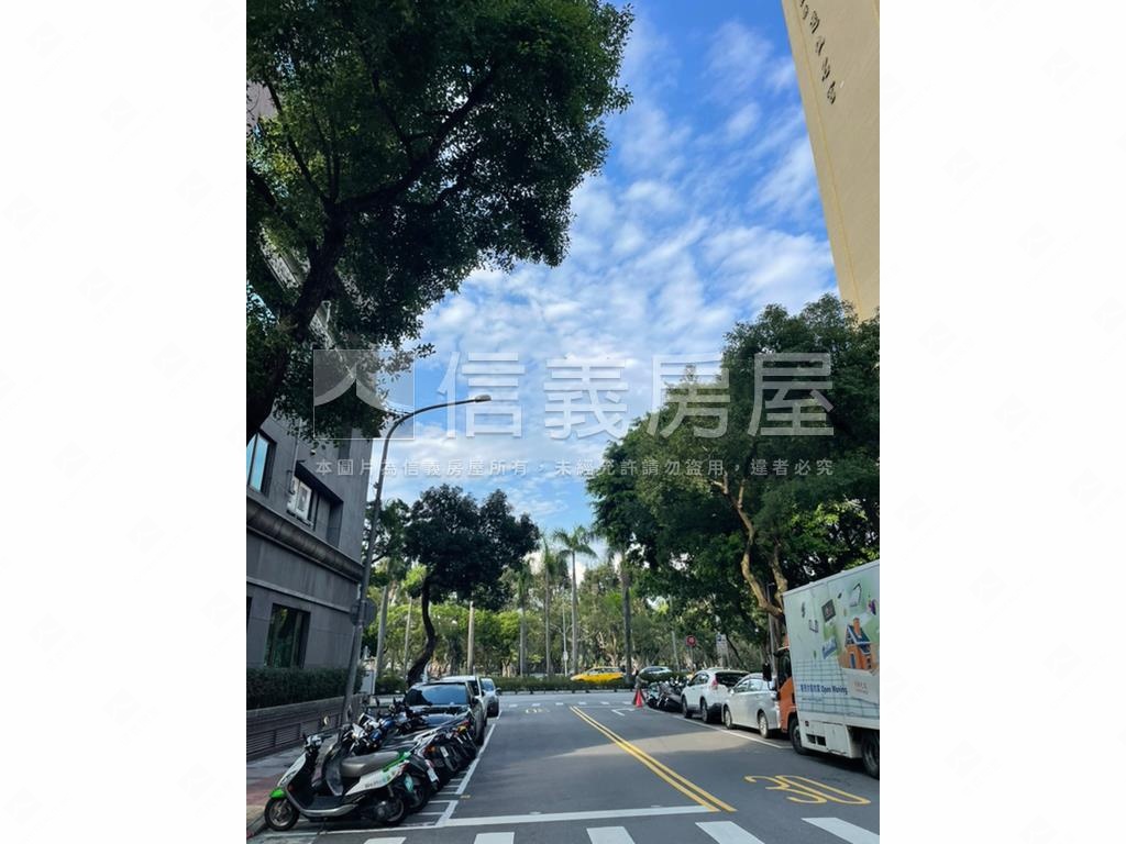 仁愛路四段靜巷電梯４房房屋室內格局與周邊環境
