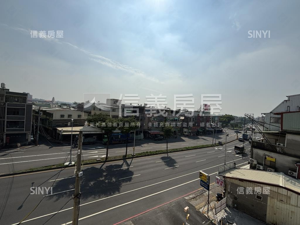 中山東路透天店面房屋室內格局與周邊環境