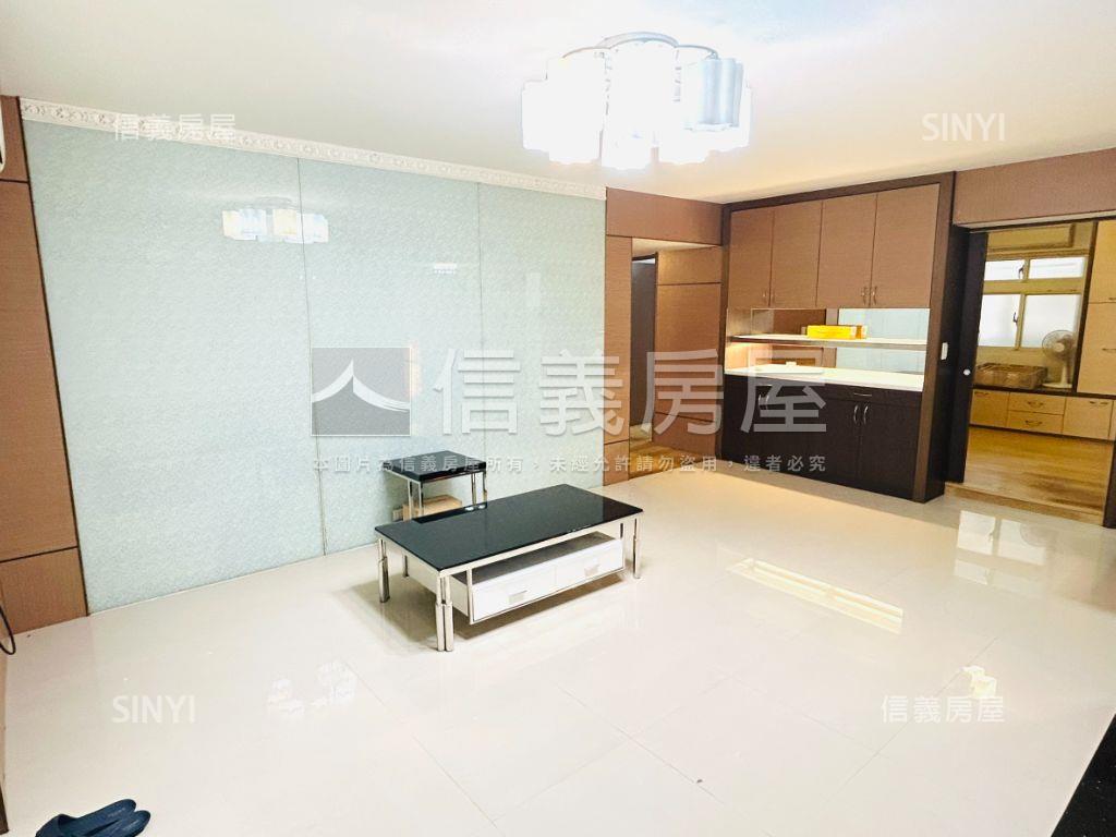 士東車庫美裝一樓房屋室內格局與周邊環境