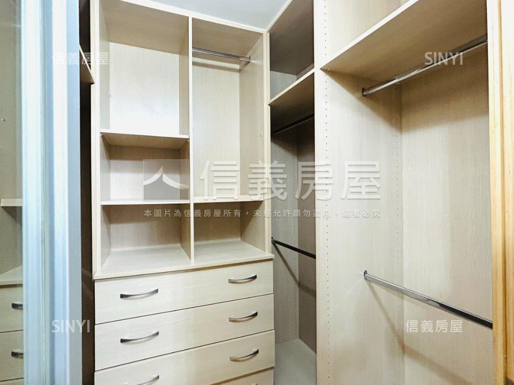 士東車庫美裝一樓房屋室內格局與周邊環境