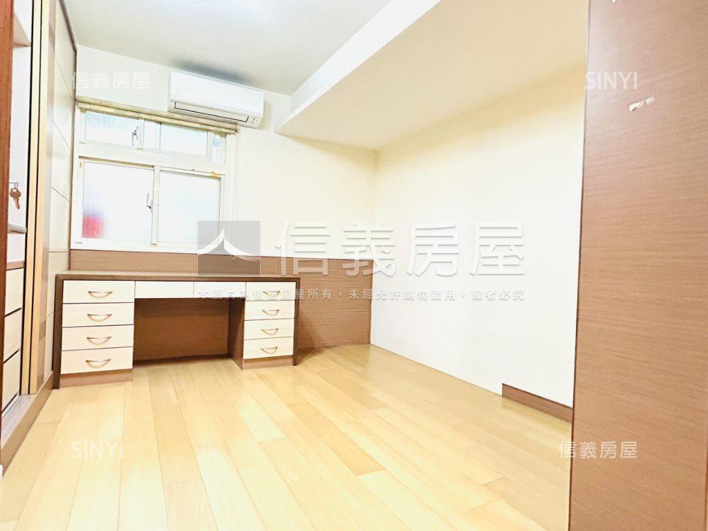 士東車庫美裝一樓房屋室內格局與周邊環境
