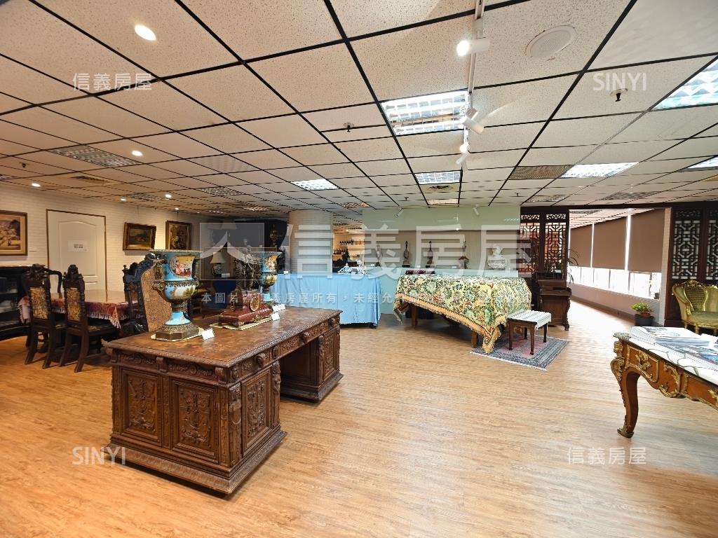 亞洲商務中心高樓附車位房屋室內格局與周邊環境