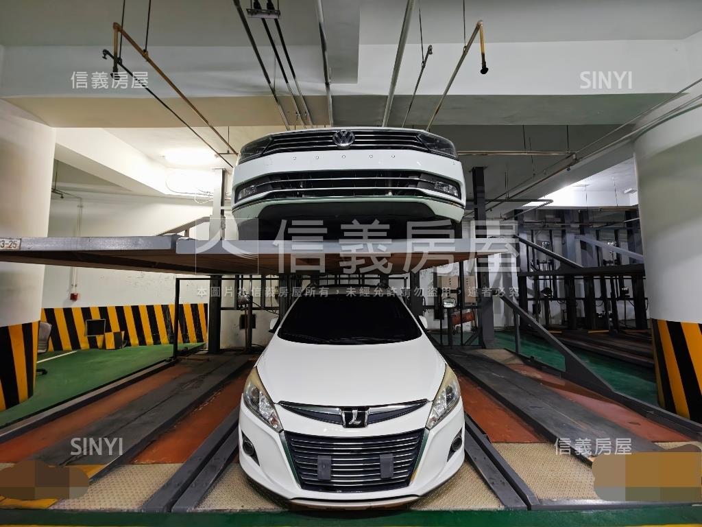 亞洲商務中心高樓附車位房屋室內格局與周邊環境