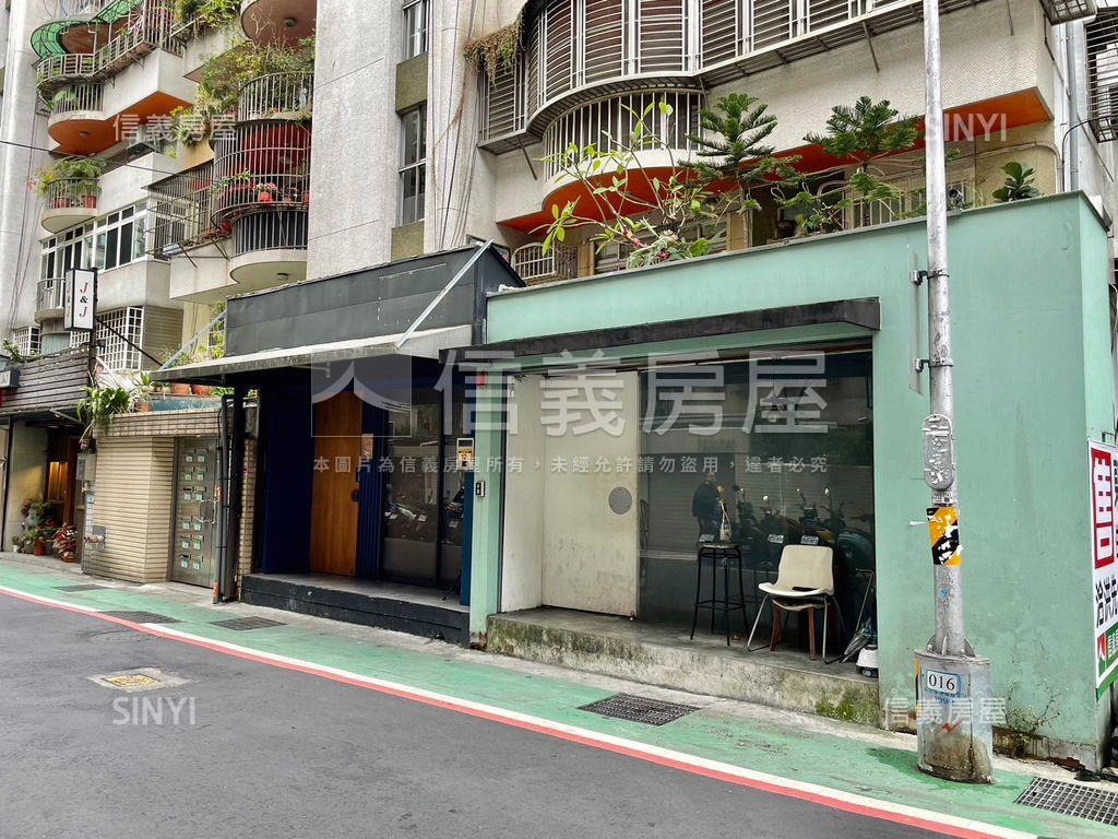 東區忠孝仁愛大面寬雙店面房屋室內格局與周邊環境
