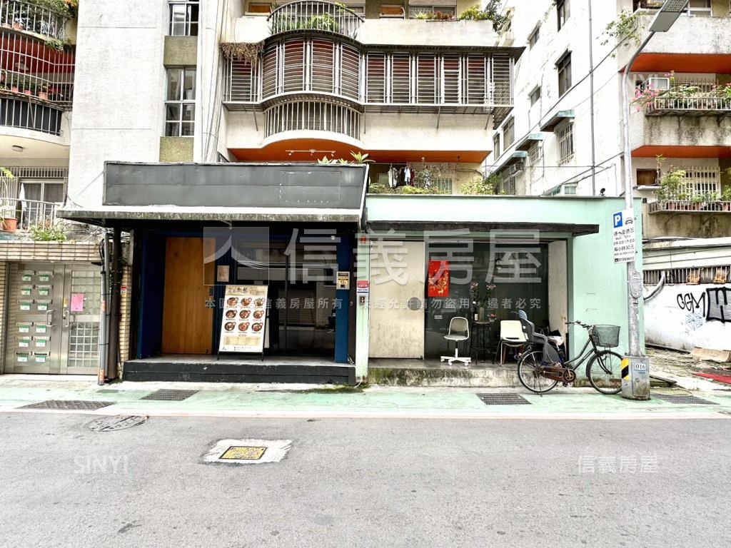 東區忠孝仁愛大面寬雙店面房屋室內格局與周邊環境