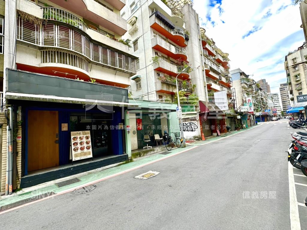 東區忠孝仁愛大面寬雙店面房屋室內格局與周邊環境