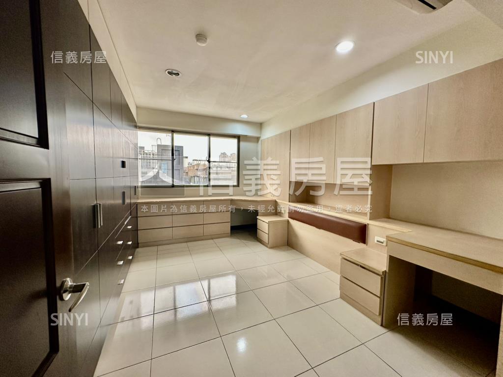 近Ｇ０９高樓層大三房車位房屋室內格局與周邊環境