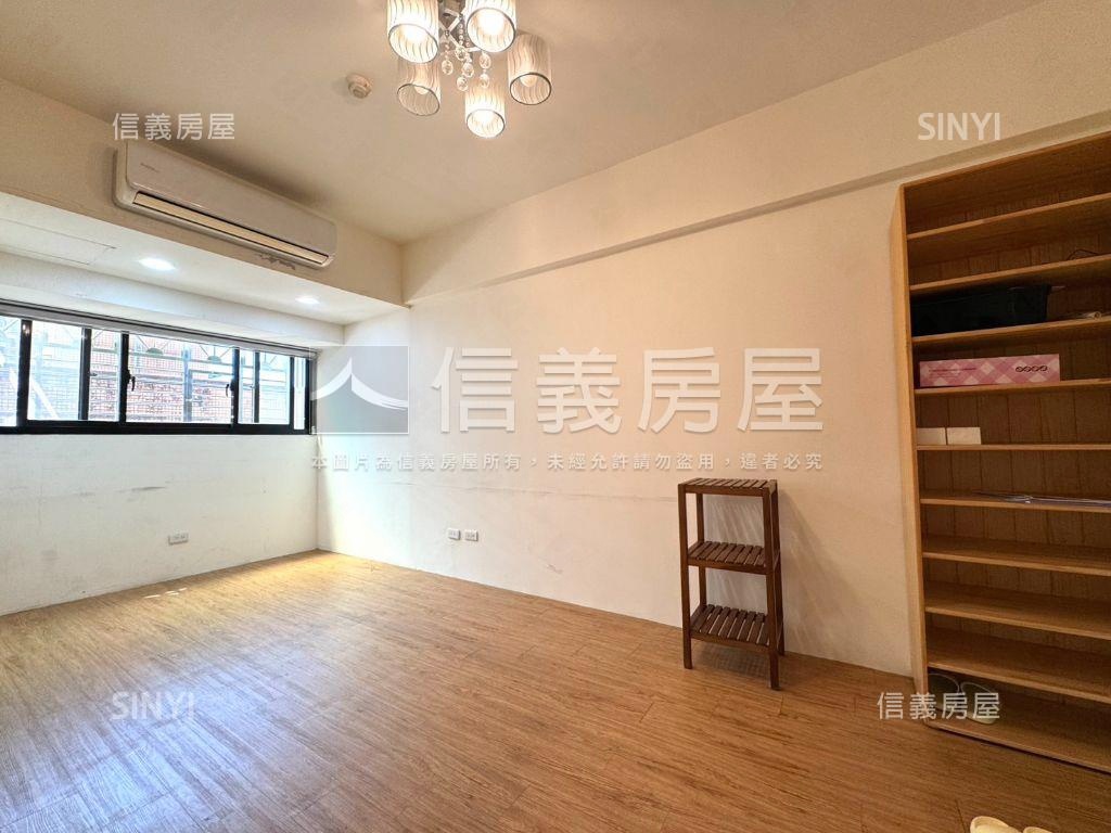 冠德後棟三房坡平車位房屋室內格局與周邊環境