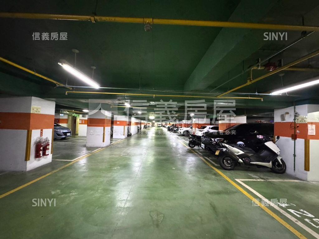 冠德後棟三房坡平車位房屋室內格局與周邊環境