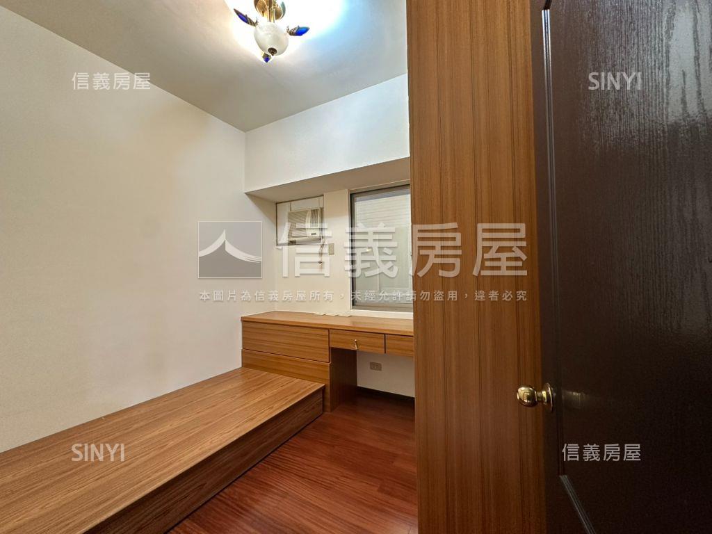 流金旺宅．安平三房附車位房屋室內格局與周邊環境
