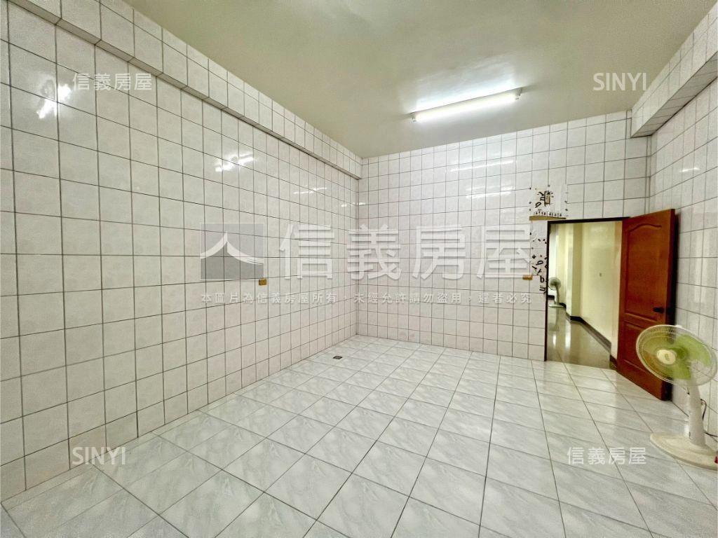 前後臨路優質孝親透天房屋室內格局與周邊環境