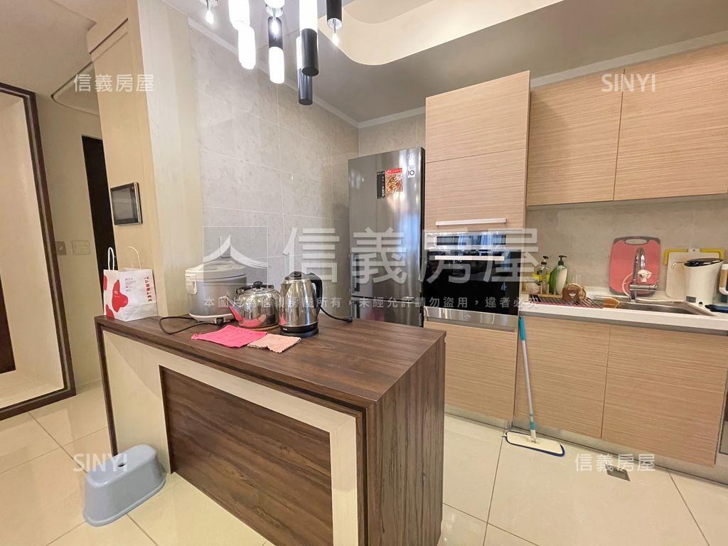 朗廷會稀有高質感裝潢美屋房屋室內格局與周邊環境