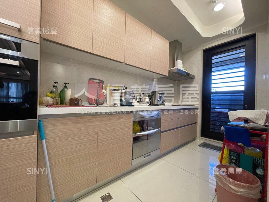 朗廷會稀有高質感裝潢美屋房屋室內格局與周邊環境