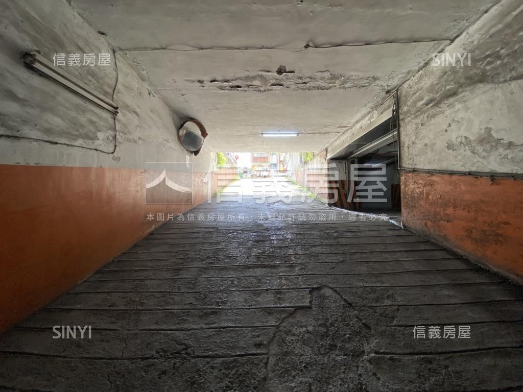 復興東豐坡道平面車位房屋室內格局與周邊環境