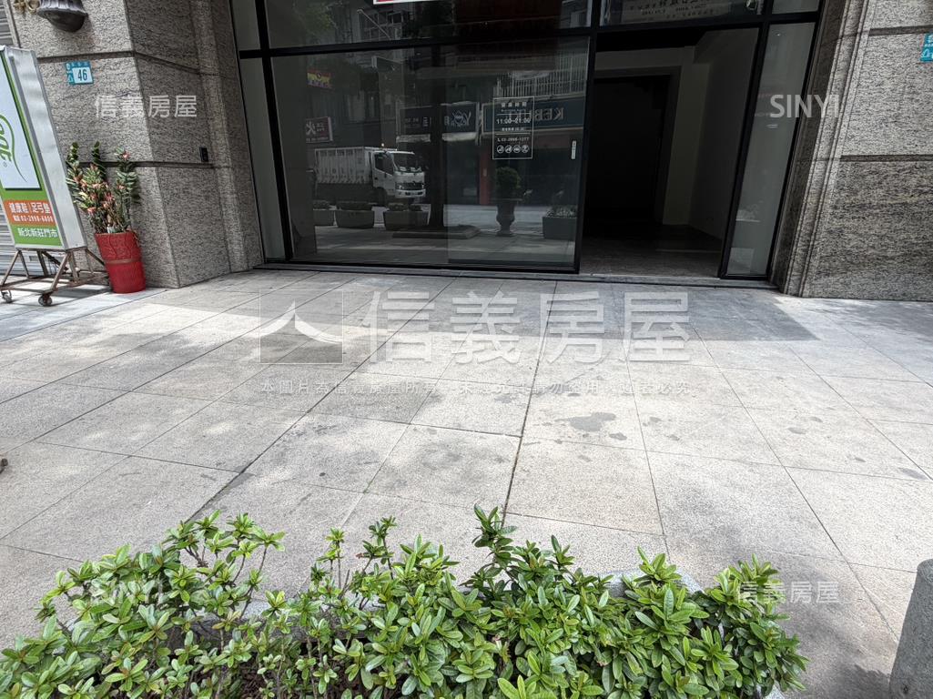 新泰傳家金店面房屋室內格局與周邊環境