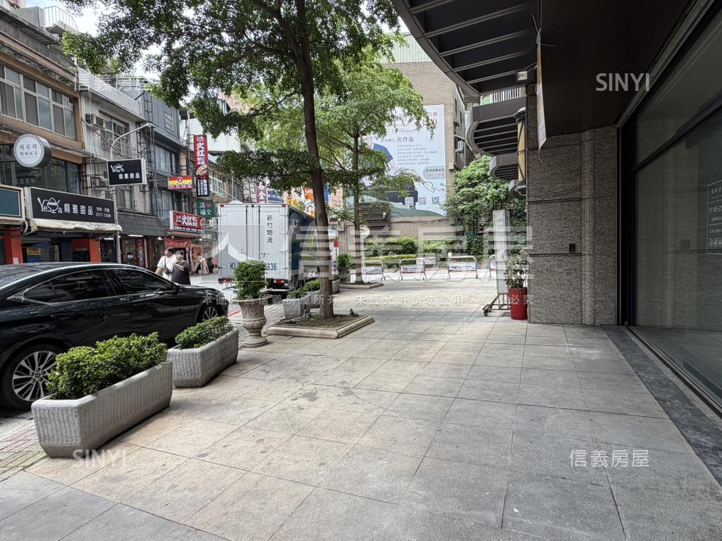 新泰傳家金店面房屋室內格局與周邊環境