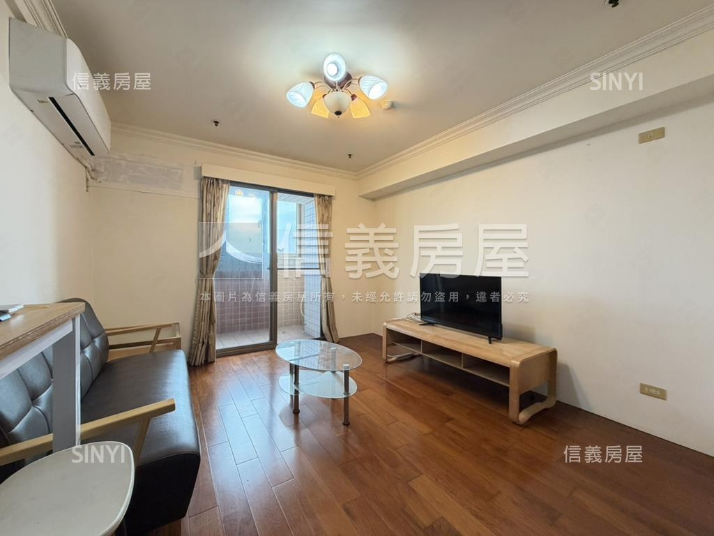 有一間冠桃園讚讚兩房房屋室內格局與周邊環境