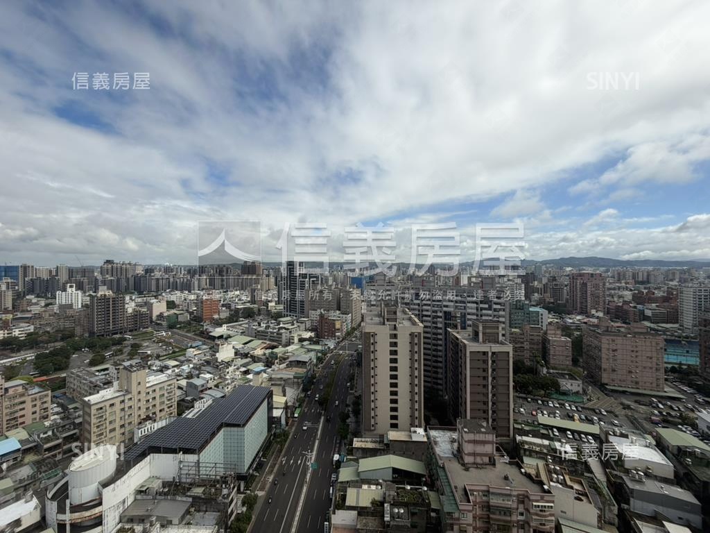 有一間冠桃園讚讚兩房房屋室內格局與周邊環境