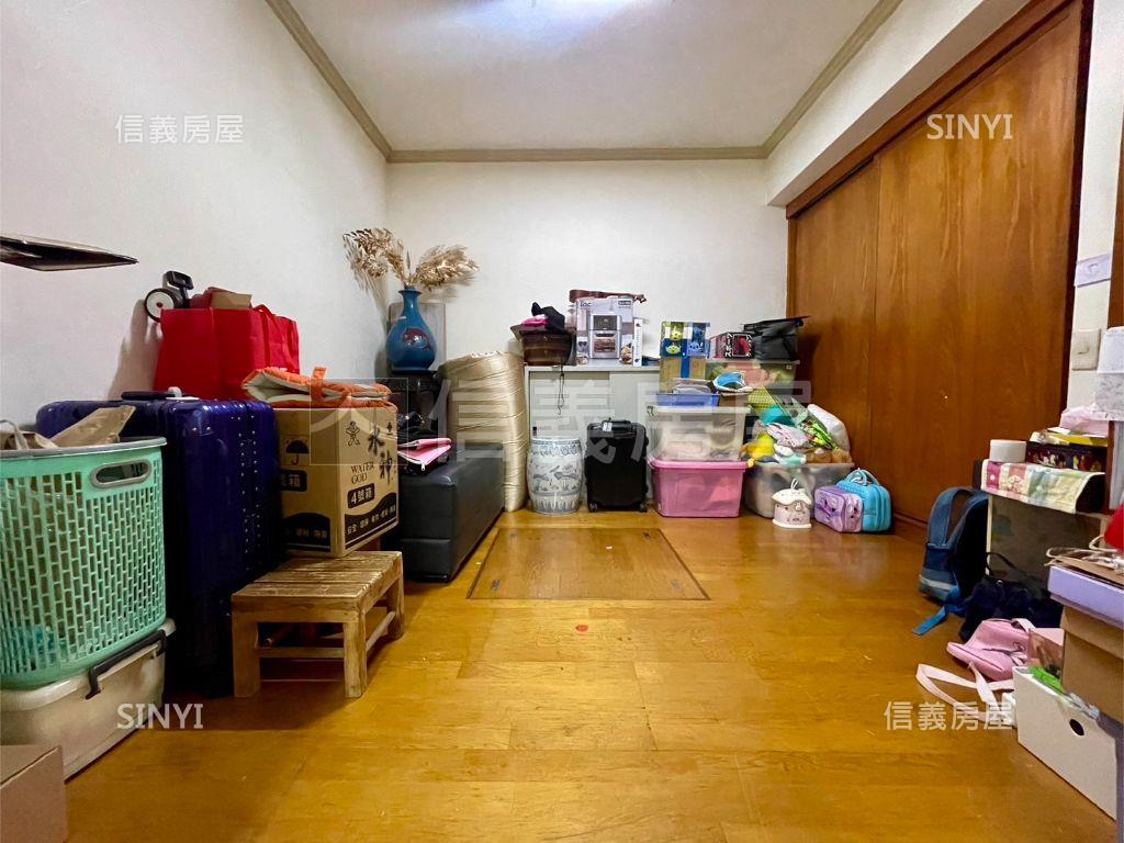 景安捷運舒適２樓美寓房屋室內格局與周邊環境