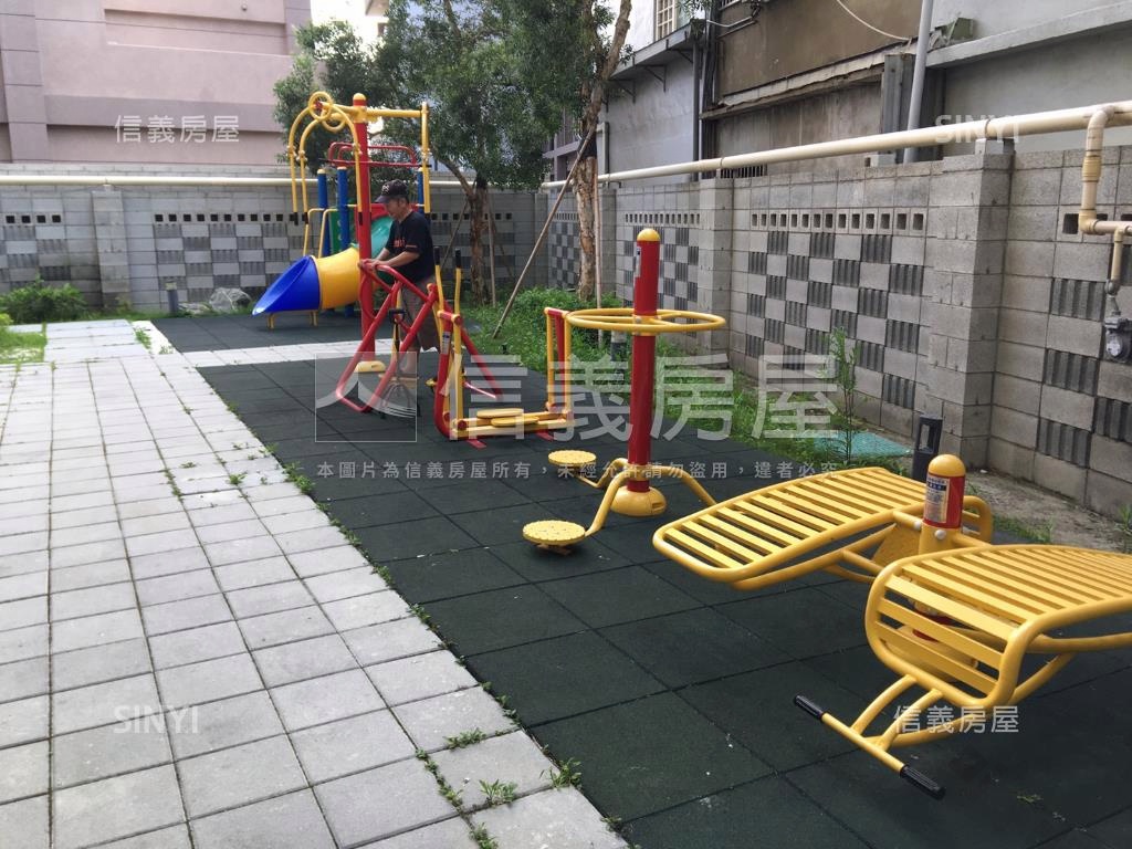 樂高２房有平面車位房屋室內格局與周邊環境