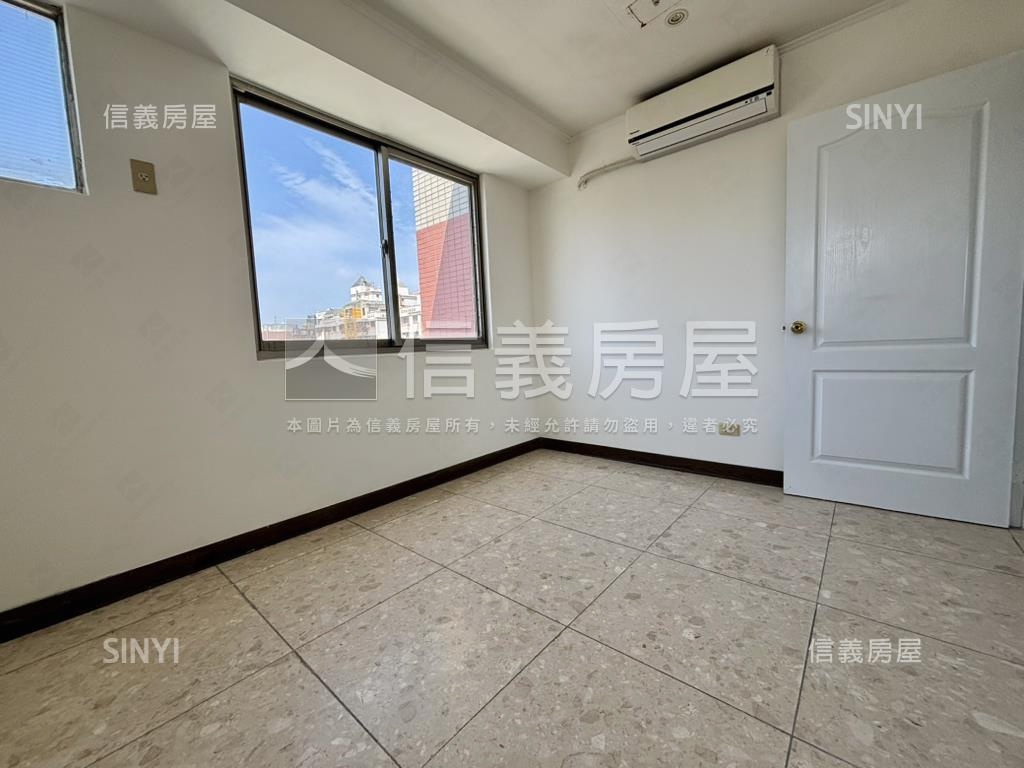 熊貓貴族四房雙衛浴房屋室內格局與周邊環境
