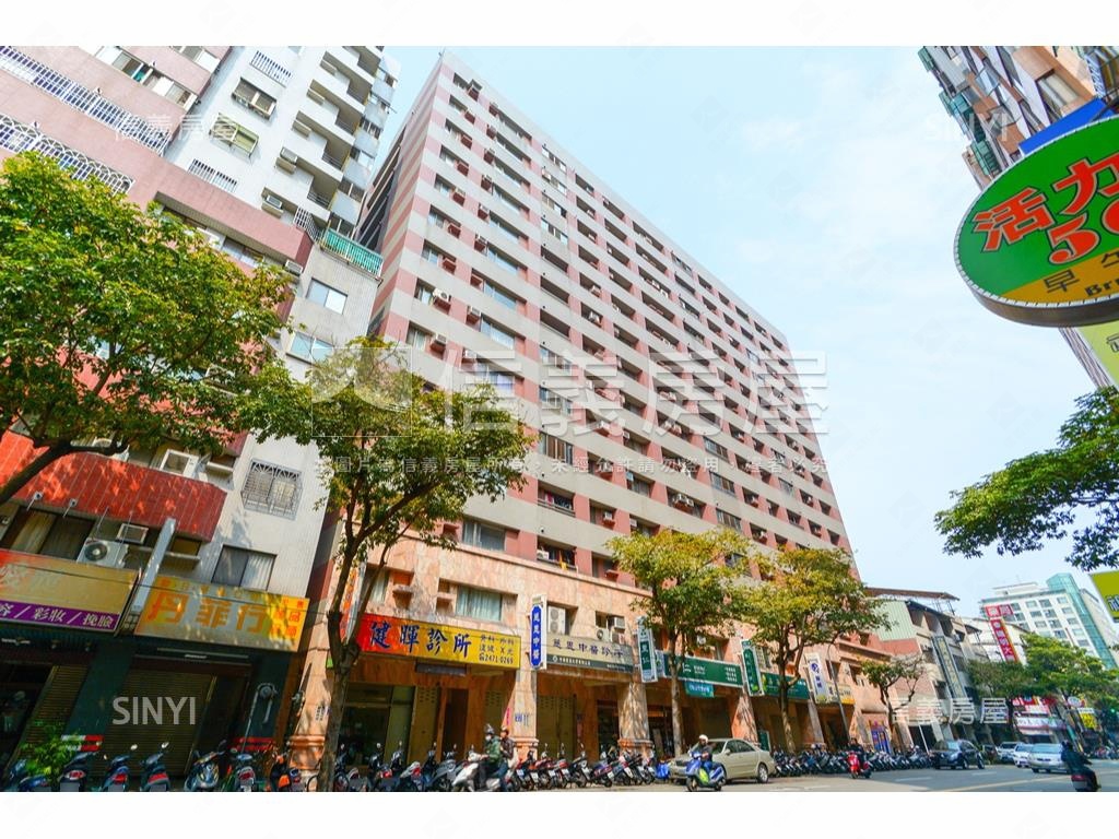 熊貓貴族四房雙衛浴房屋室內格局與周邊環境