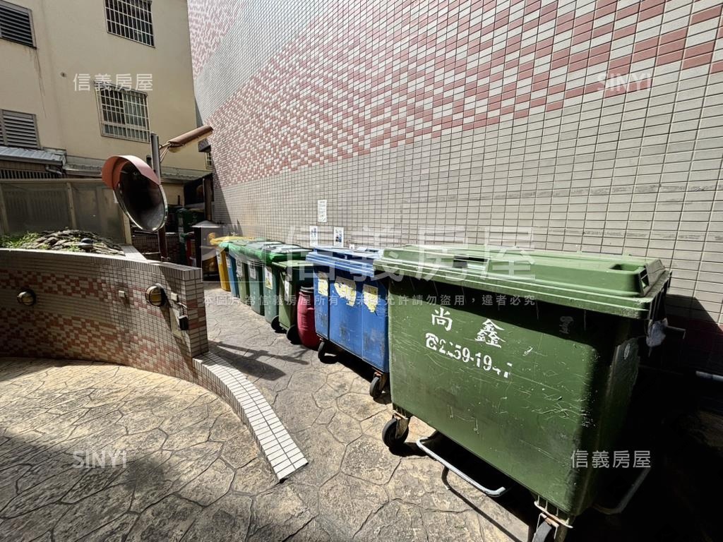 熊貓貴族四房雙衛浴房屋室內格局與周邊環境