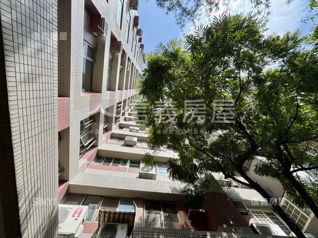 熊貓貴族四房雙衛浴房屋室內格局與周邊環境