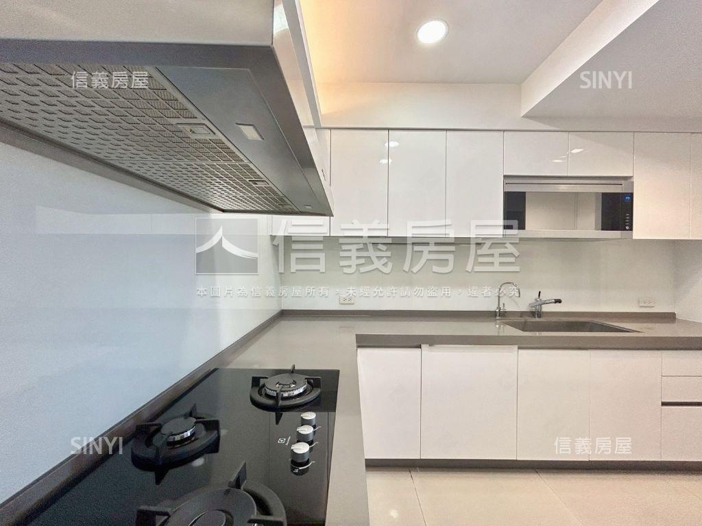東方文華面學校朝東南視野房屋室內格局與周邊環境
