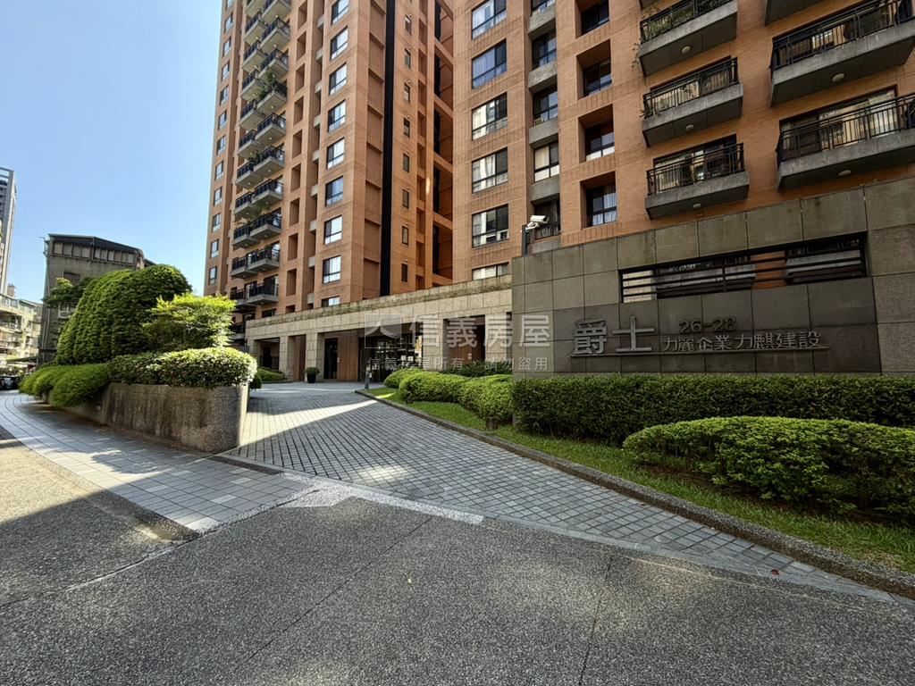 力麒爵士層峰榮耀大宅房屋室內格局與周邊環境
