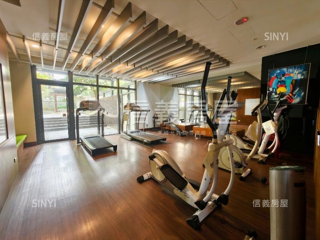 雲端面河岸視野戶房屋室內格局與周邊環境