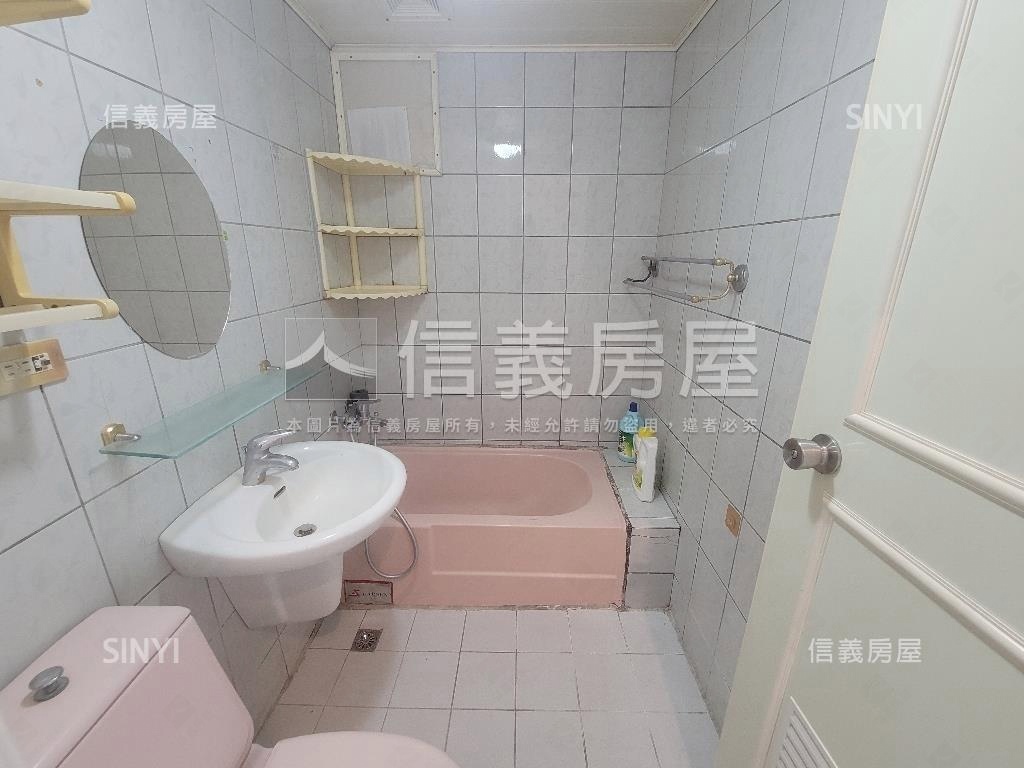 東區低總價✦四房車位房屋室內格局與周邊環境