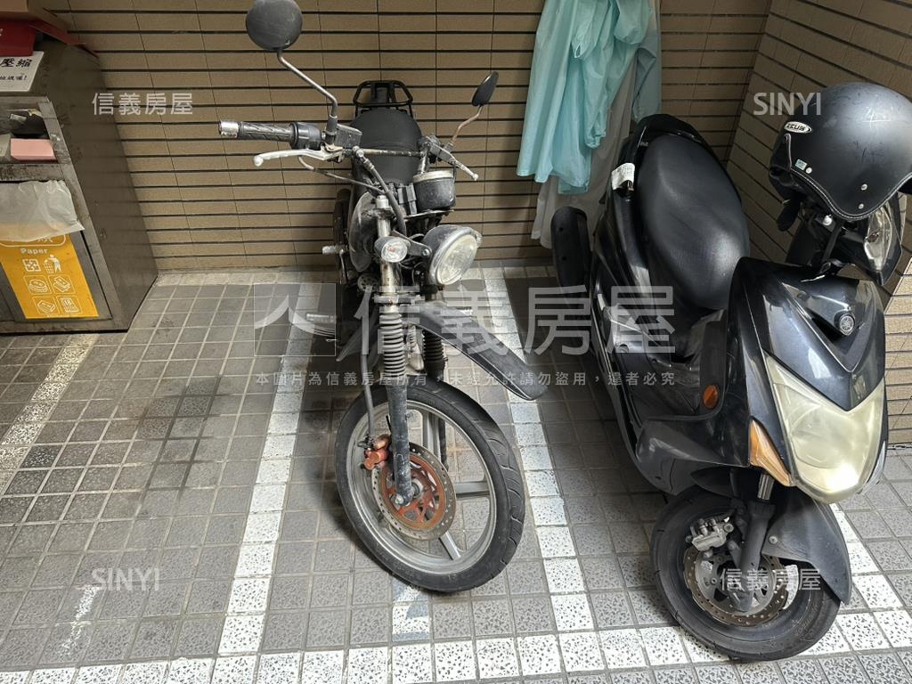 冠堤晶華精妝美居房屋室內格局與周邊環境