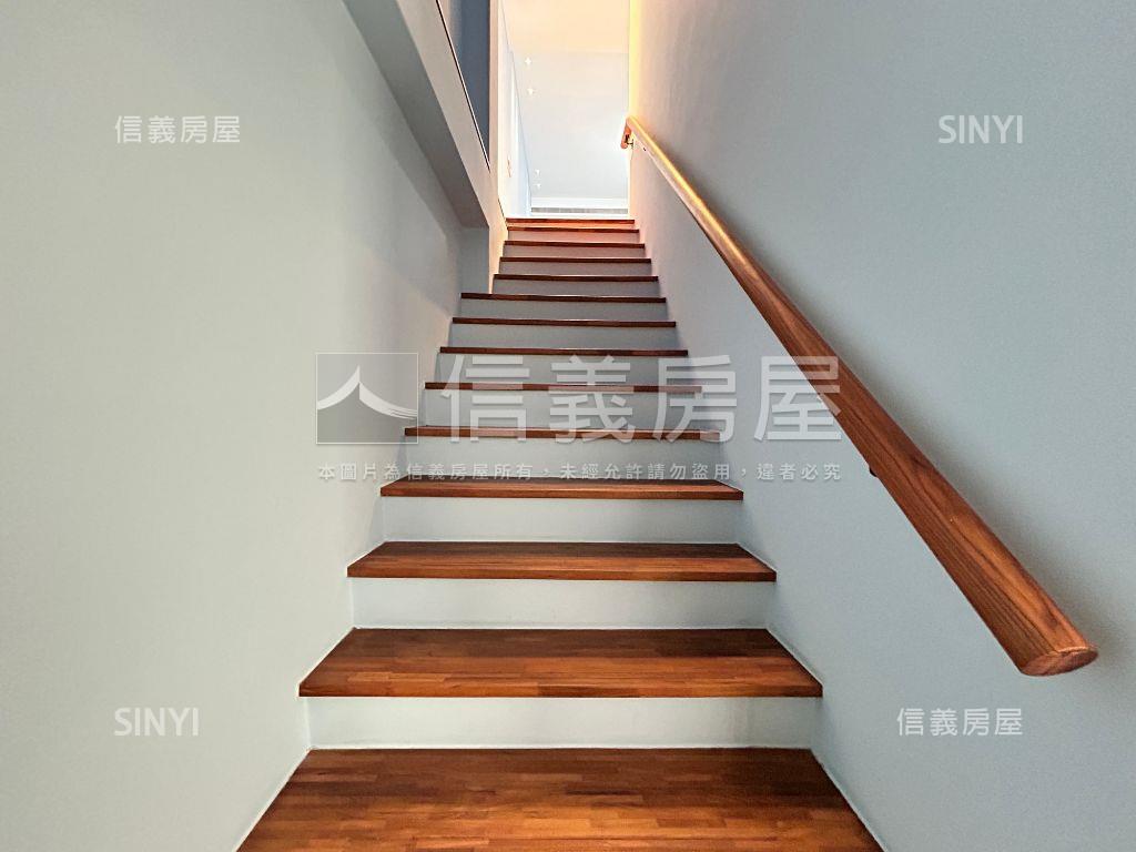 南屯全新整理黃金透店房屋室內格局與周邊環境