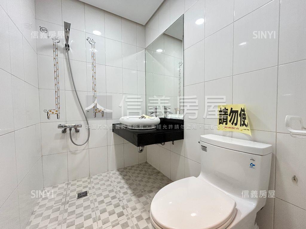 南屯全新整理黃金透店房屋室內格局與周邊環境