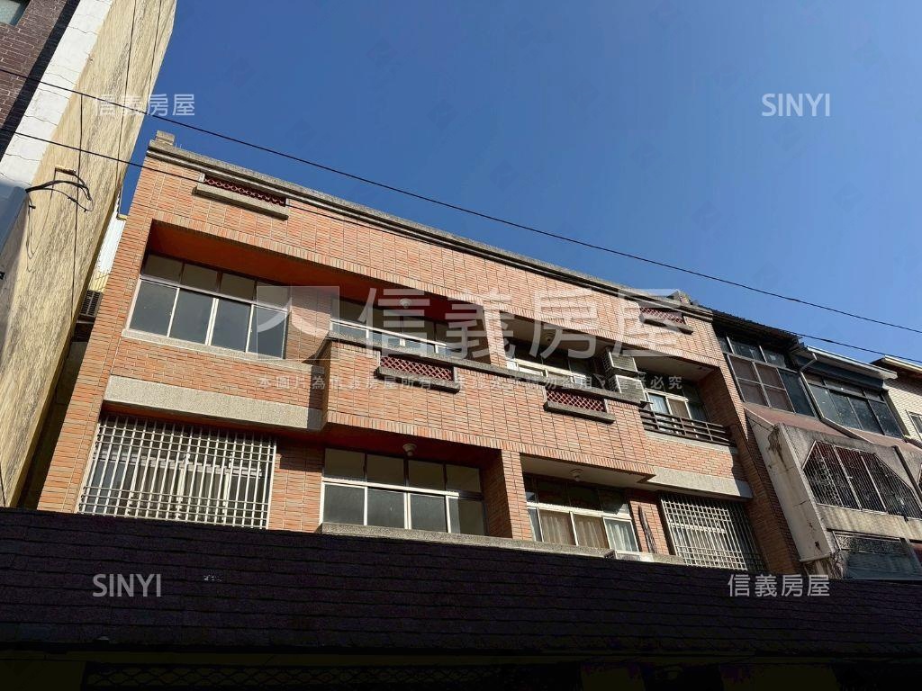 北屯。大面寬別墅房屋室內格局與周邊環境