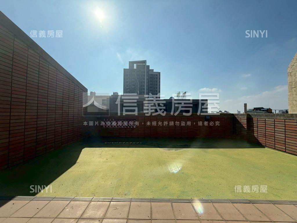 北屯。大面寬別墅房屋室內格局與周邊環境