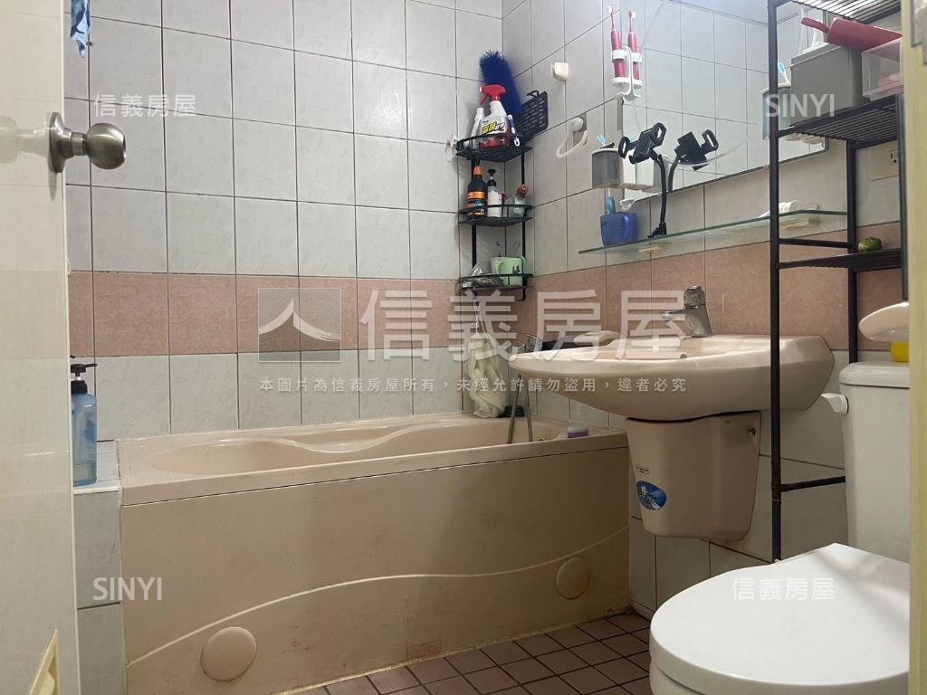 青島新城１＋２樓店住平車房屋室內格局與周邊環境