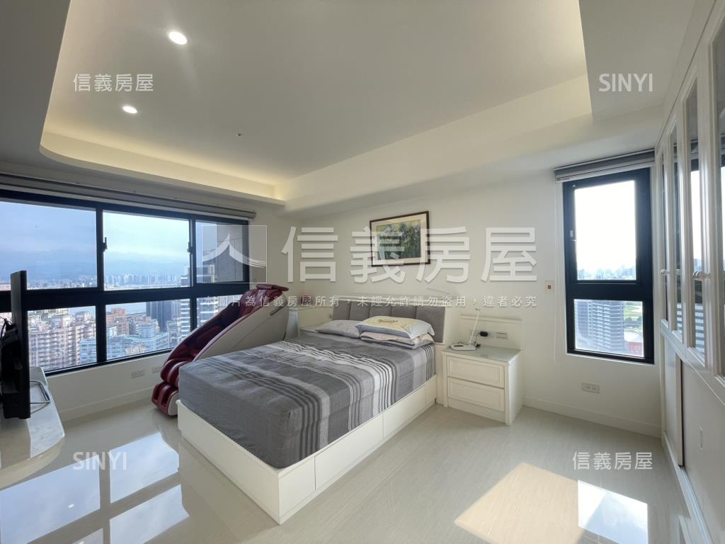 山河景東煒欽品四房車位房屋室內格局與周邊環境