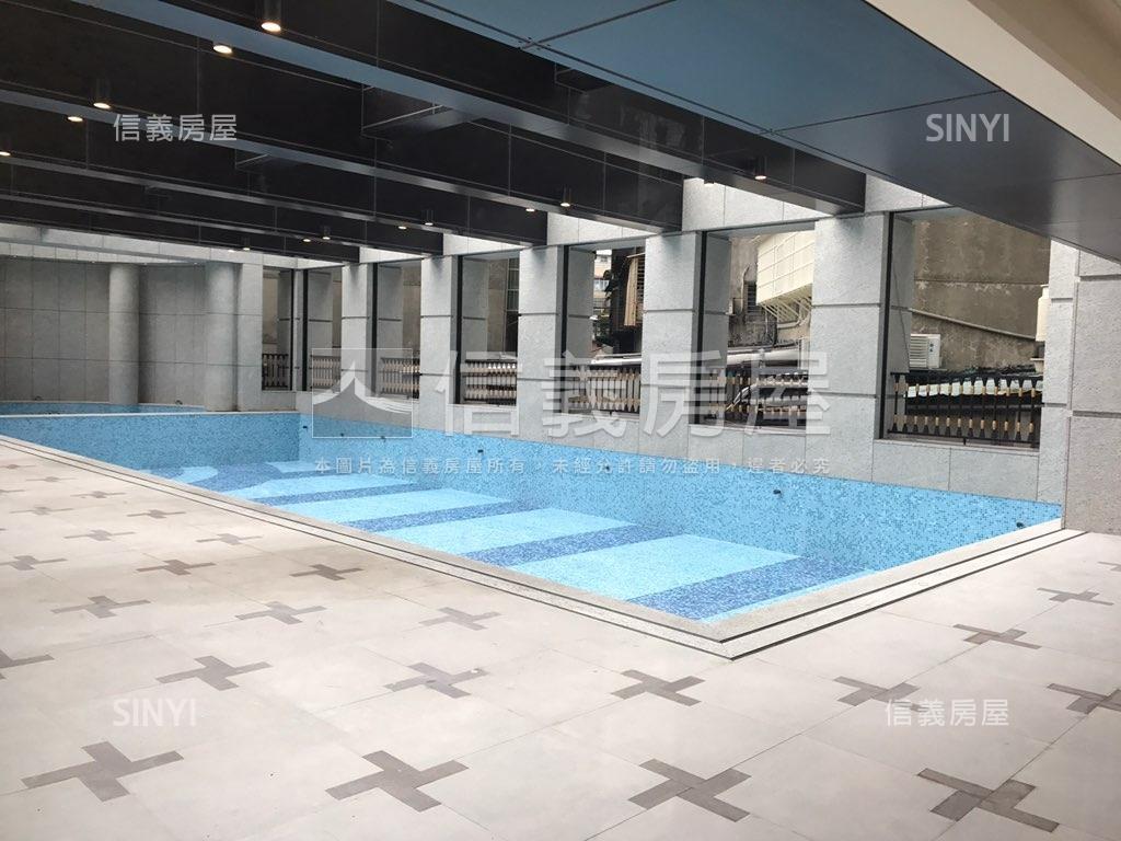 山河景東煒欽品四房車位房屋室內格局與周邊環境