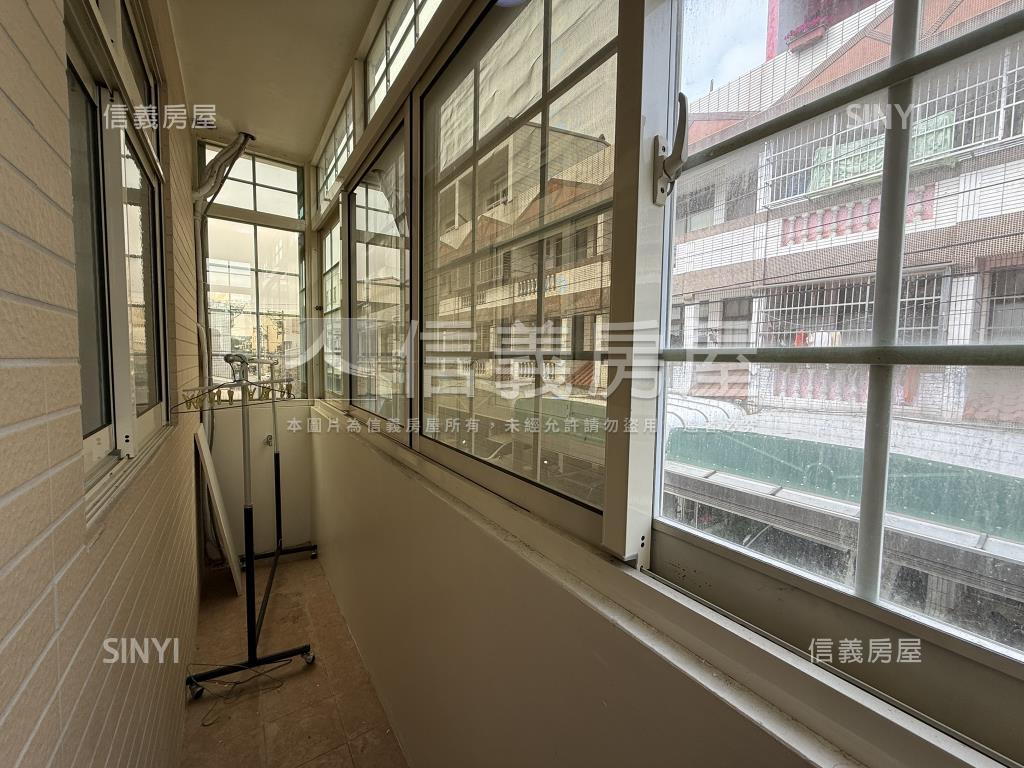 近７４屋況佳美透天房屋室內格局與周邊環境