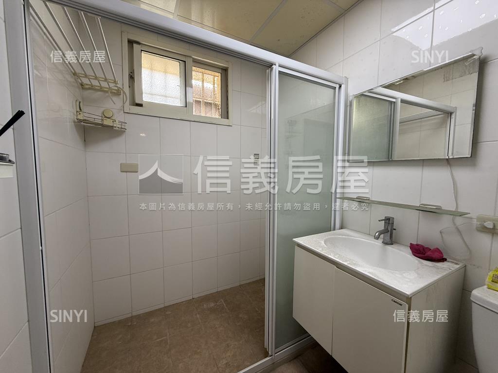 近７４屋況佳美透天房屋室內格局與周邊環境